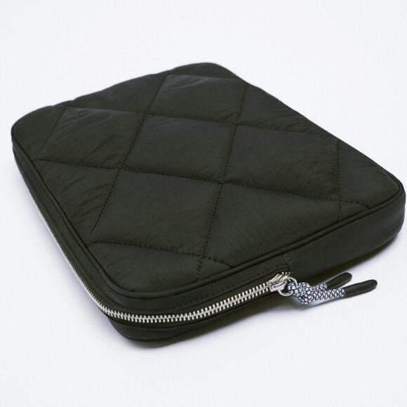 Zara Black Quilted NYLON LAPTOP CASE - Picture 2 of 11
